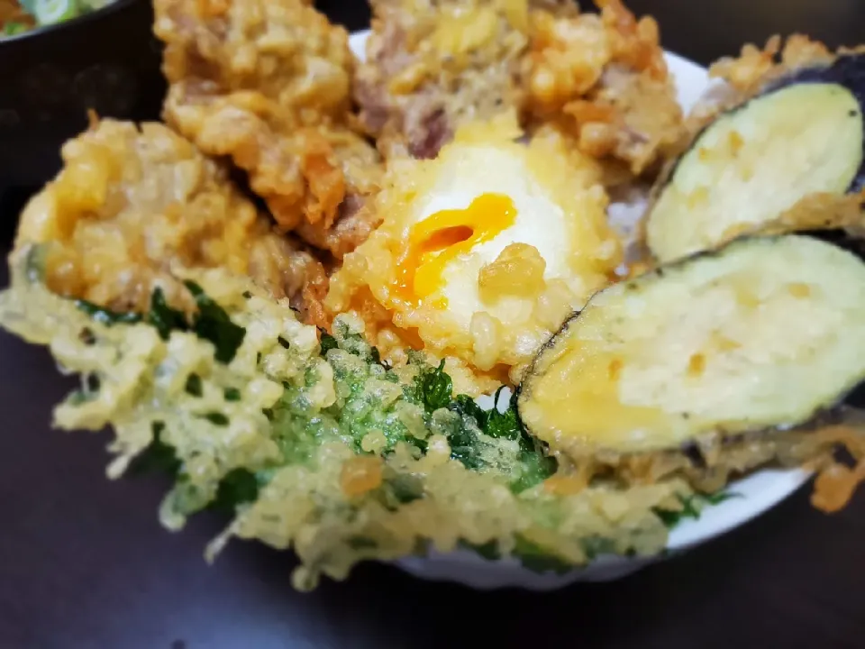 Snapdishの料理写真:豚天丼　タレは餡かけ後から♪|猫王(にゃおー)さん