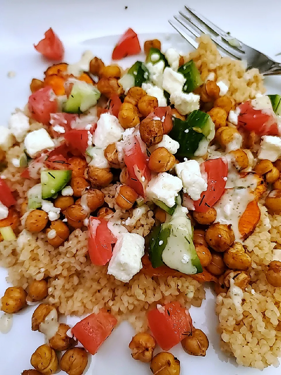 Feta Chickpea Bulgur Bowl Topped w Cucumber Tomato Salsa|Ashさん