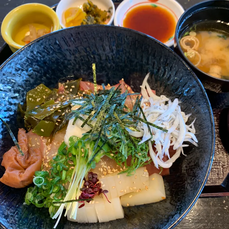 紀州丼〜南紀白浜〜|らぴすらずり(らぴ)さん