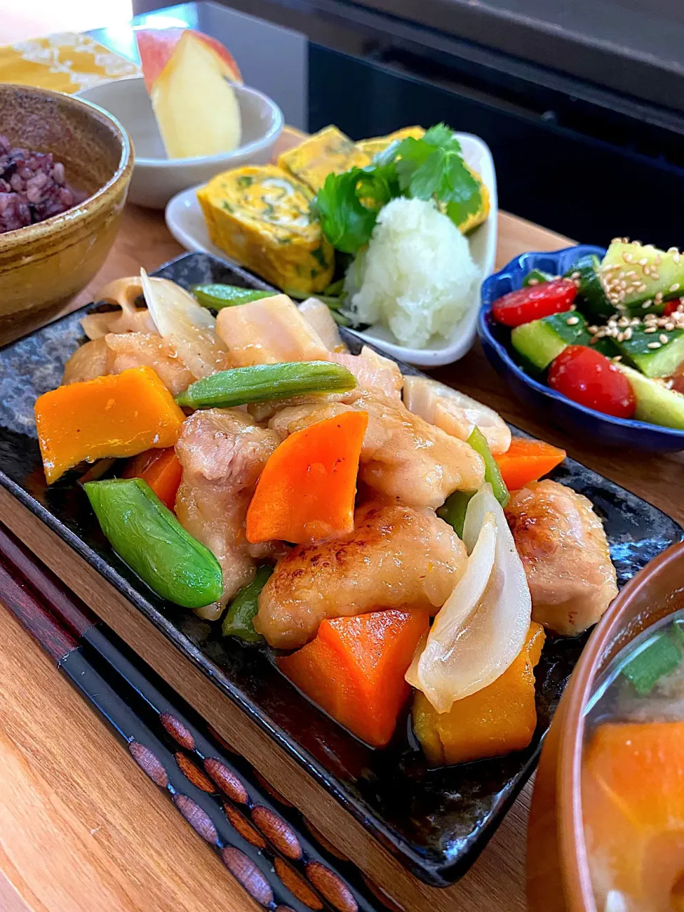 ゆかりさんの料理 彩り野菜とエリンギ鶏胸肉の黒酢炒め🐓|ゆかりさん