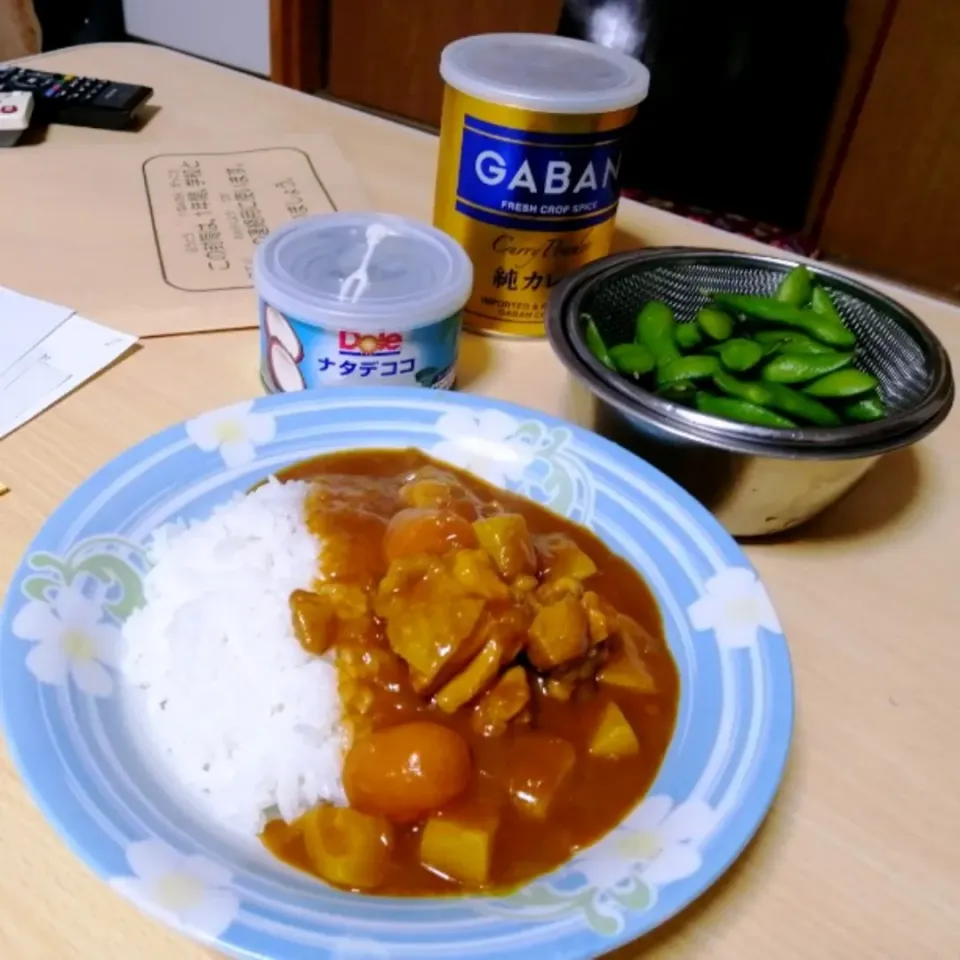 チキンカレー、枝豆、ナタデココ。|ariyo4200さん