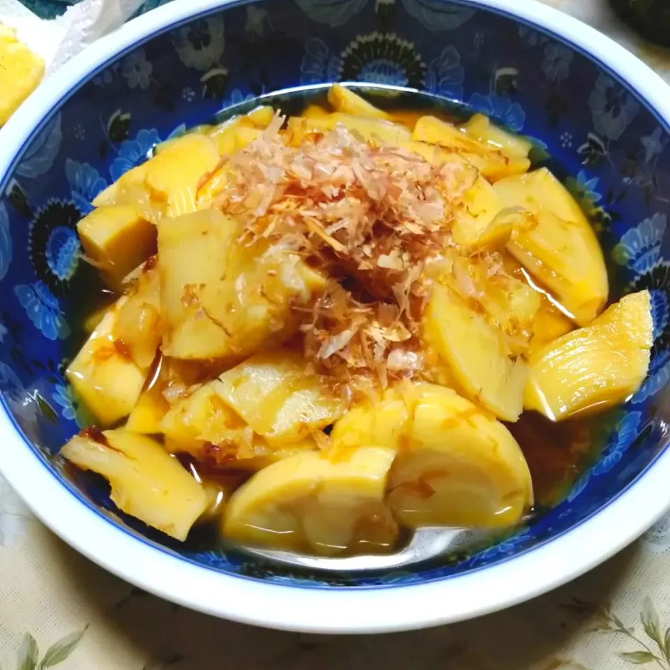 初物　筍のおかか煮

#たけのこ#筍#おかか#初物#筍掘り#煮物#煮もの#おかず#常備菜#春の食材|cheryl_tasteさん