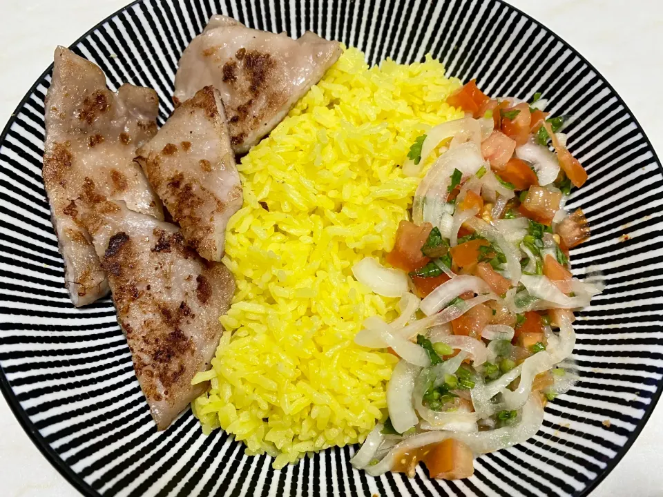 Pan fried pork with rice and pico de gallo|Emmaさん