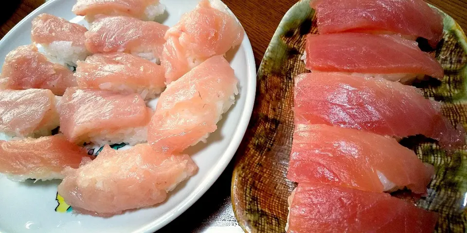 釣りに行った弟作
キハダマグロのお寿司🍣|さくらんぼさん