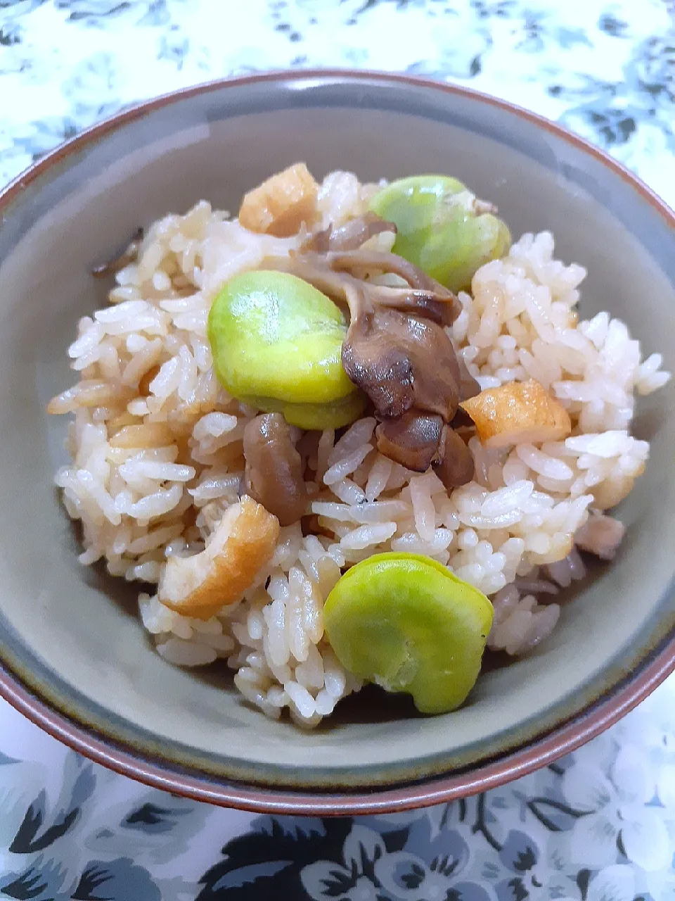 Snapdishの料理写真:🔷焼きそら豆🍚ごはん炊けました🔷|@きなこさん