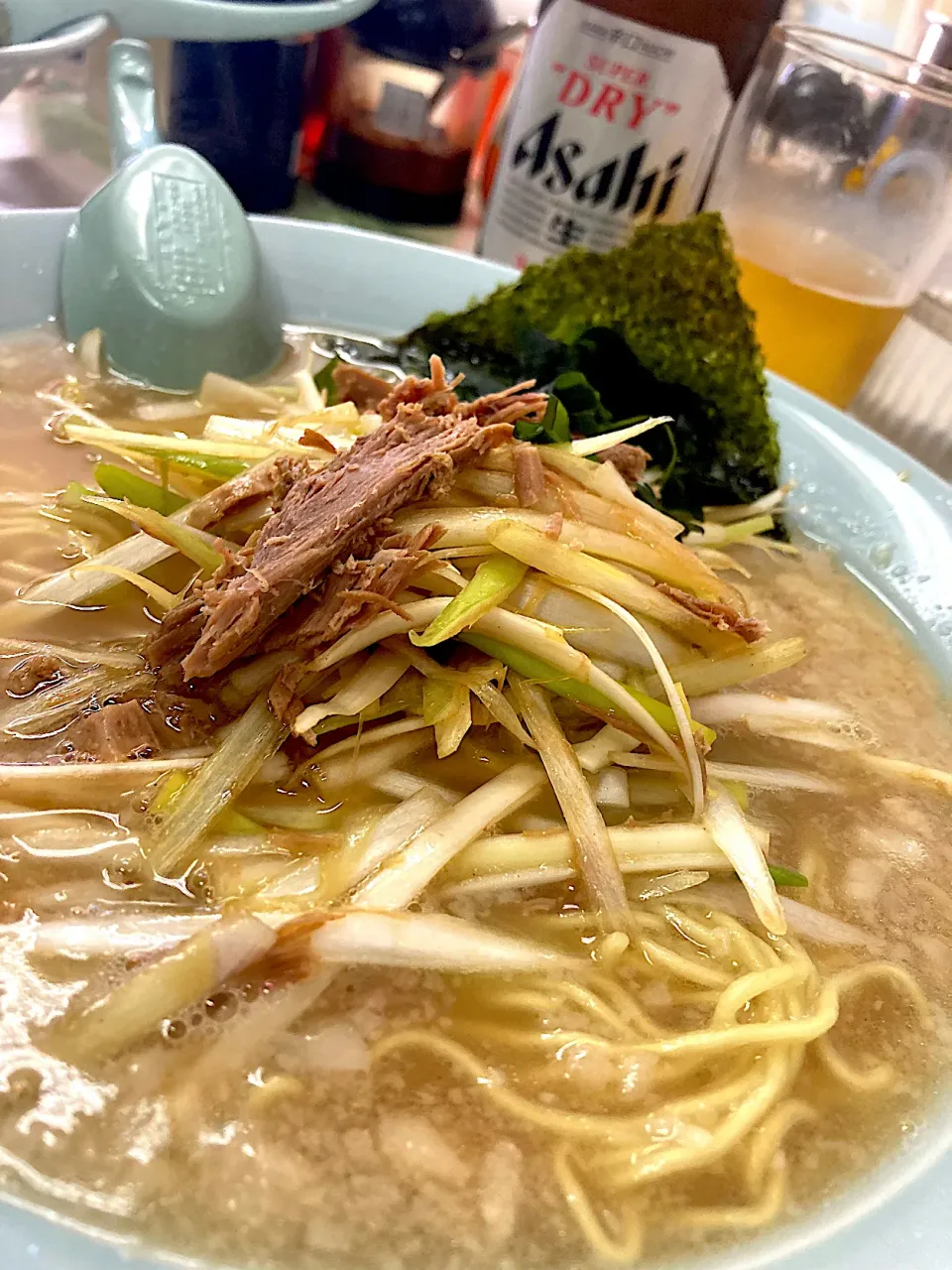 ラーメンショップでネギラーメンと瓶ビール😋🍜🍺💕✨|アイさん