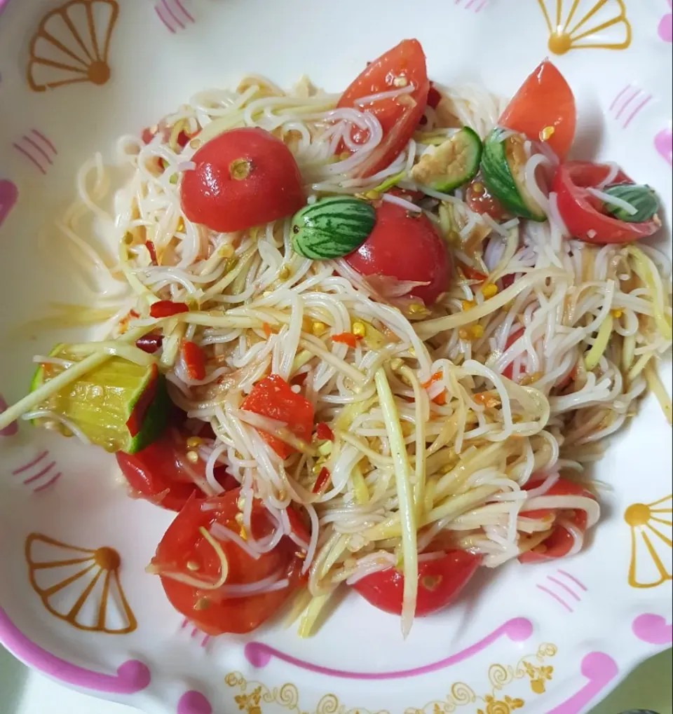 papaya salad with rice vermicelli|patcookingfeverパットさん