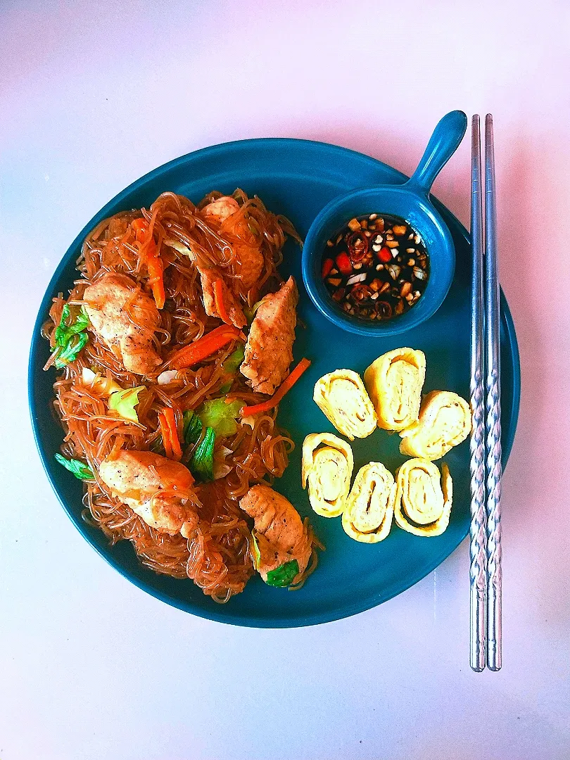 Fried Vermicelli With Egg Roll|Datin NR.さん