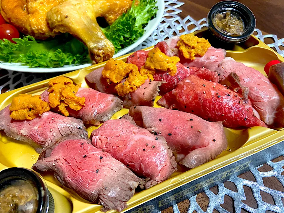 北海道物産展にて 肉寿司🥩|ナナさん