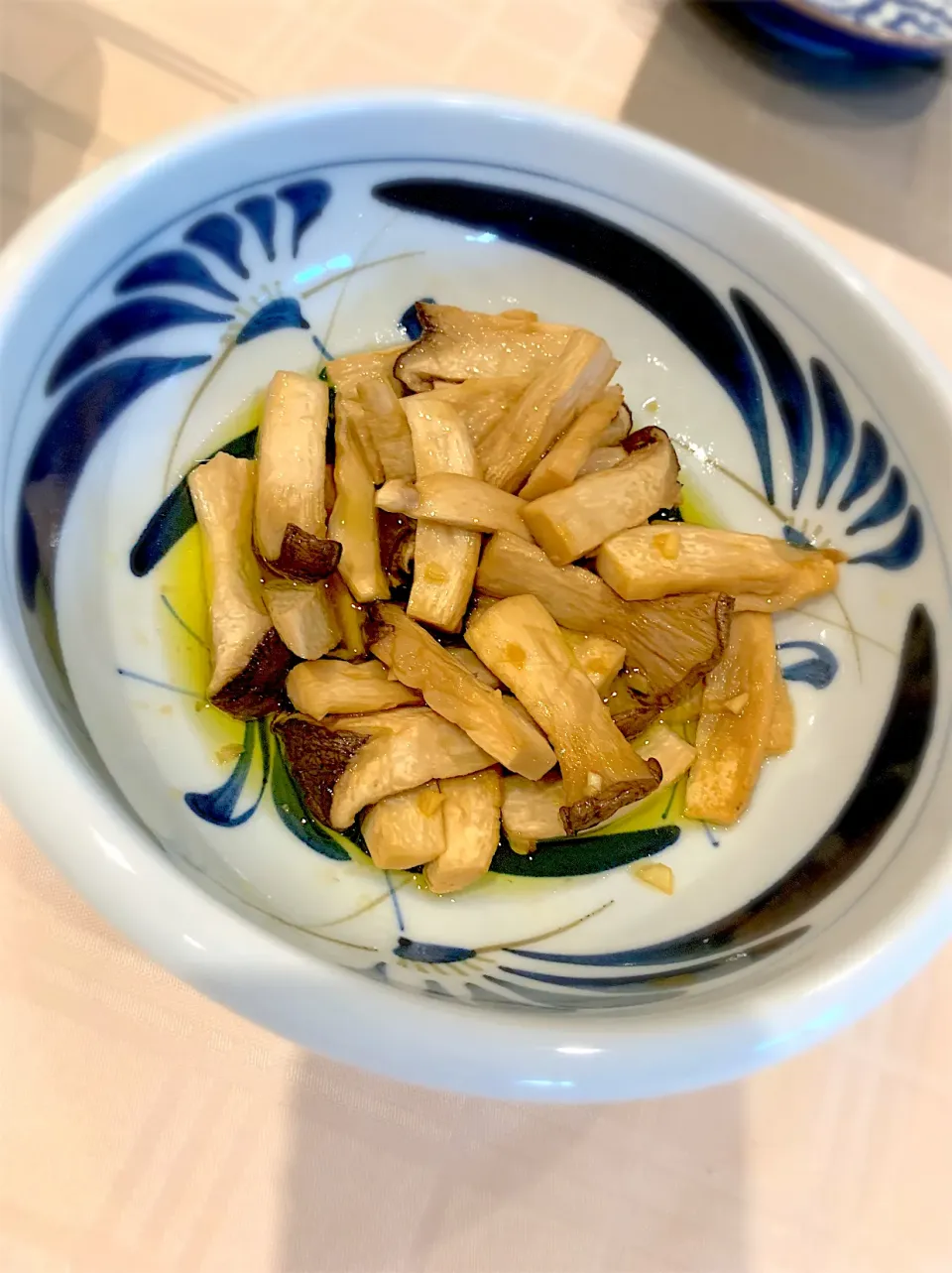 MuShRooMs in OLiVe OiL..😍🇯🇵🍄|GeMzKiTchさん