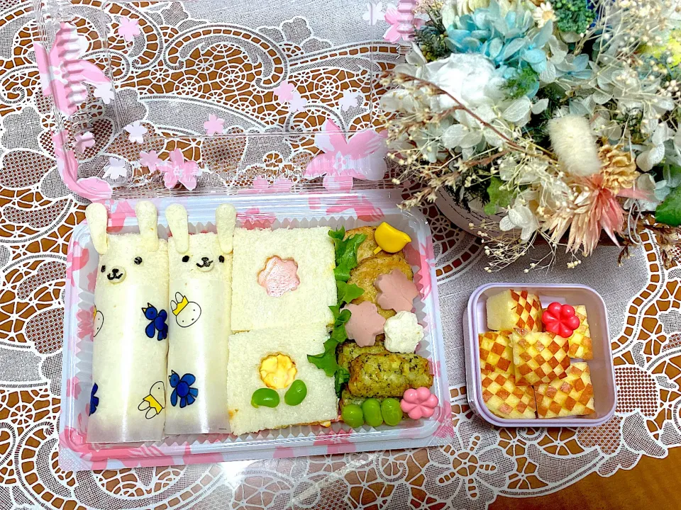 2022.4.12は可愛いサンドイッチ弁当🌸|makoさん