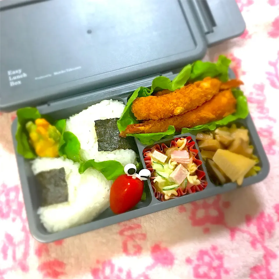 JK2弁当🍱〜海老フライ・筍と椎茸の煮物・マカロニサラダ・枝豆コーンよせ揚げ|華恋さん