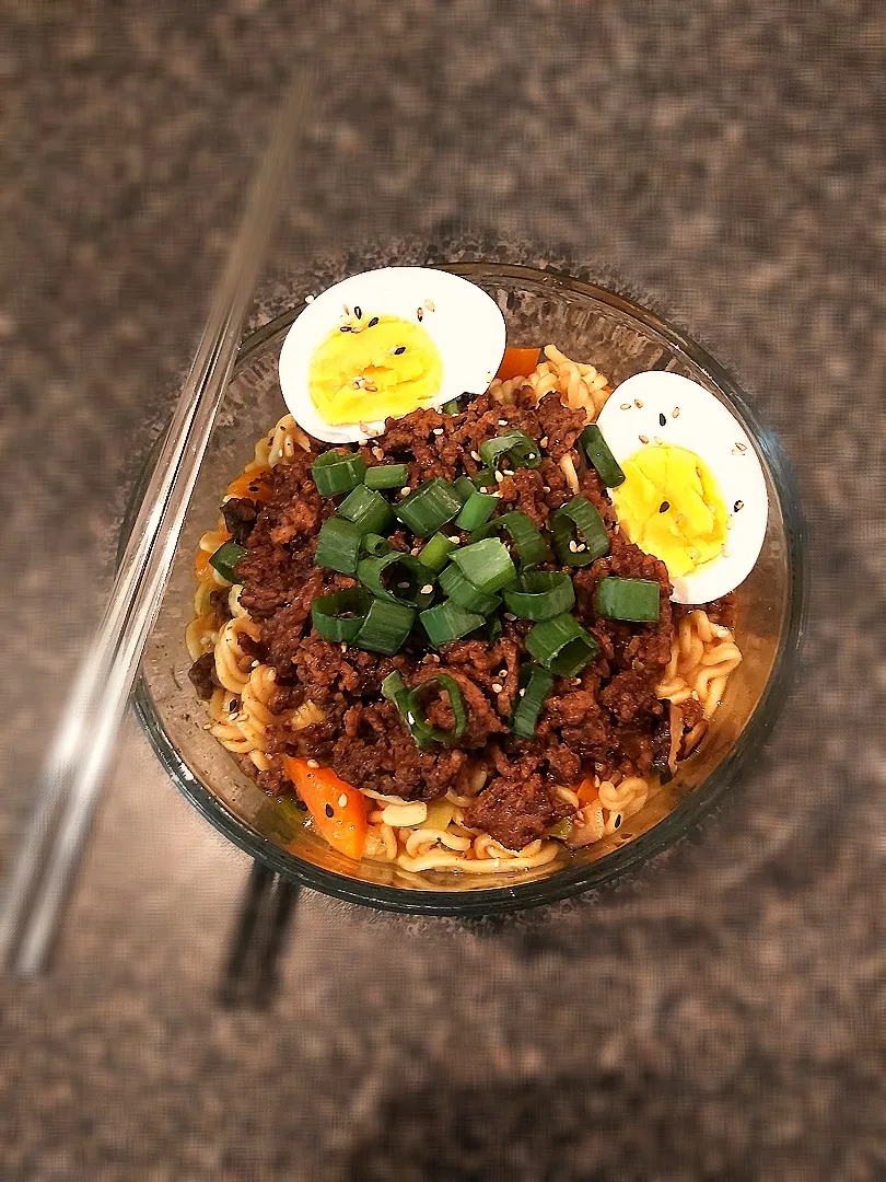 Snapdishの料理写真:BentoFox's dish seasoned lean ground beef spicy miso ramen|BentoFoxさん