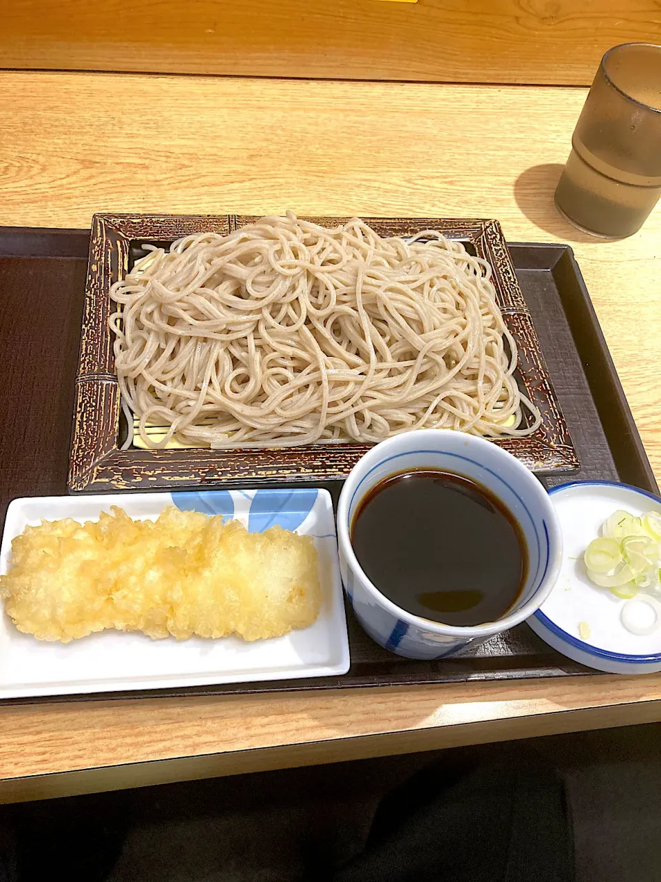 イカ天もりそば、特盛@いわもとＱ(池袋)|yoooochanさん