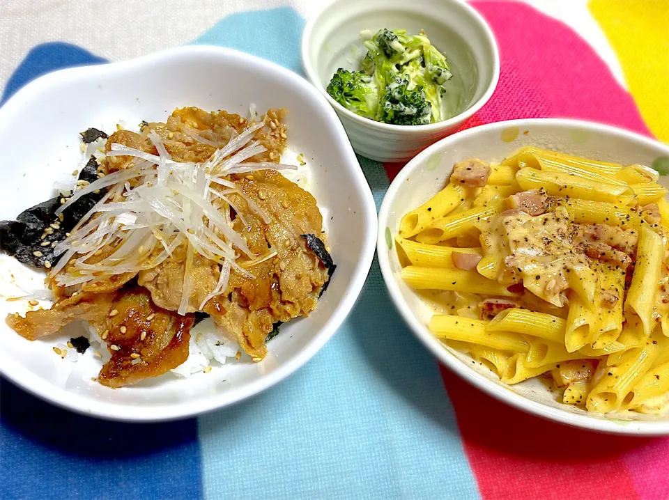 豚照り丼・マッケンチーズ・ブロッコリー🥦|eiyadeさん