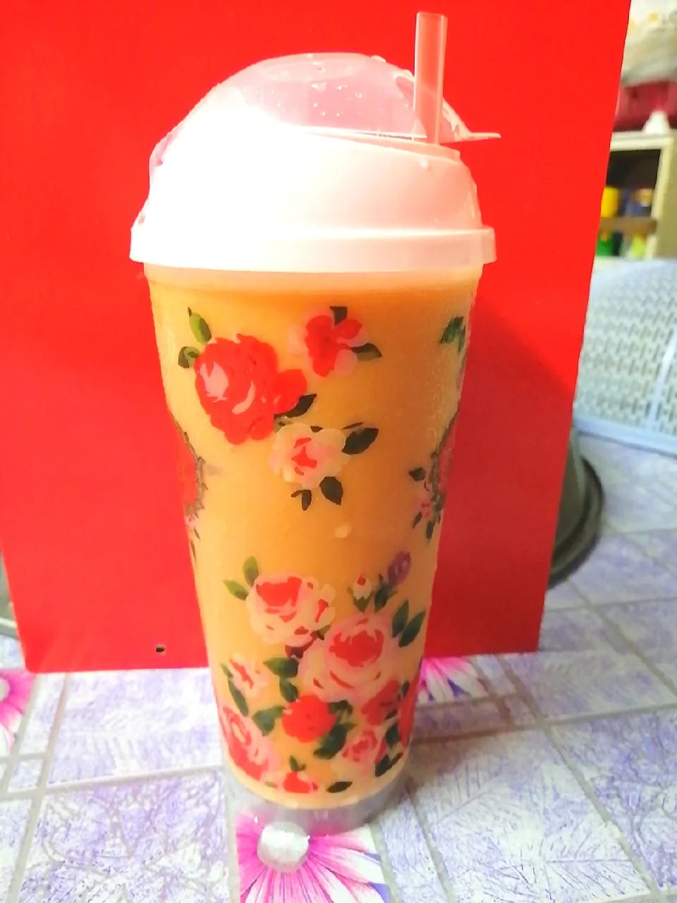 ChaTraMue Thailand Milk Tea

This is my very own homemade drink that I just made tonight. 

The Bottle is Recycle. I wash clean and use back for my Thailand Mil|Ohmygoshin Kawaiiさん