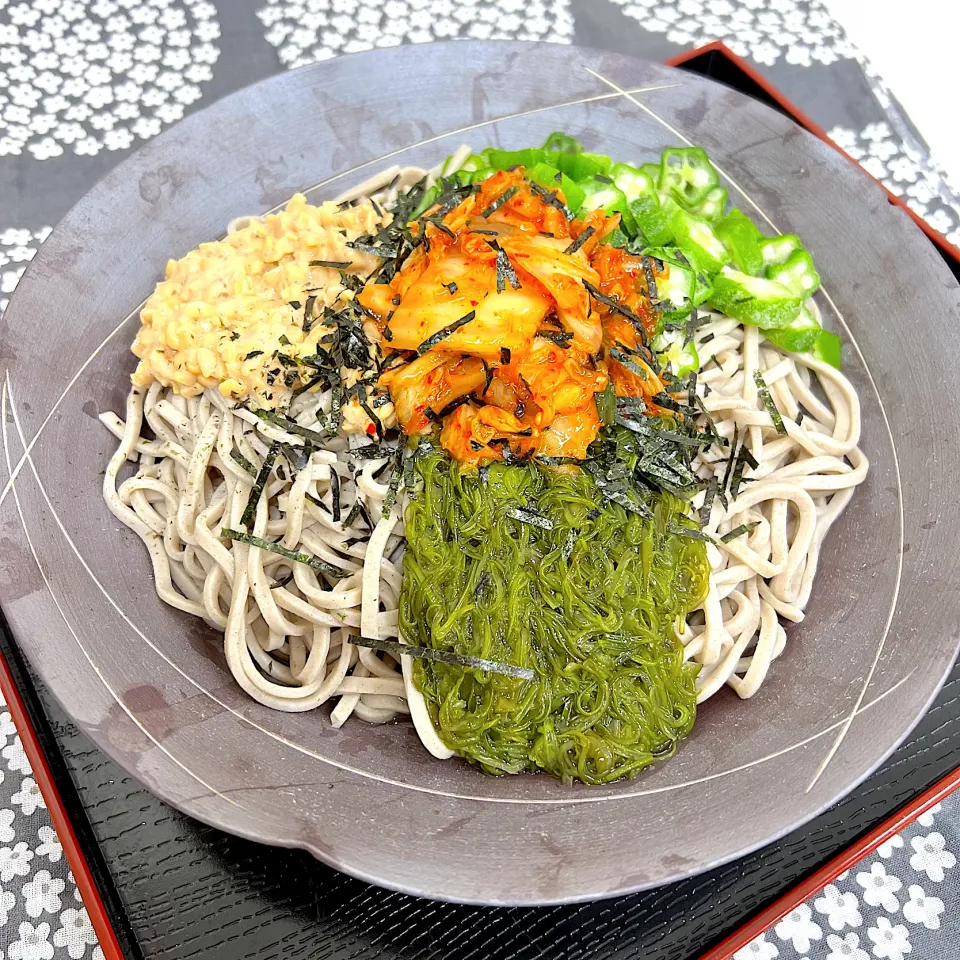 ねばとろ！スタミナ蕎麦|まめもにおさん