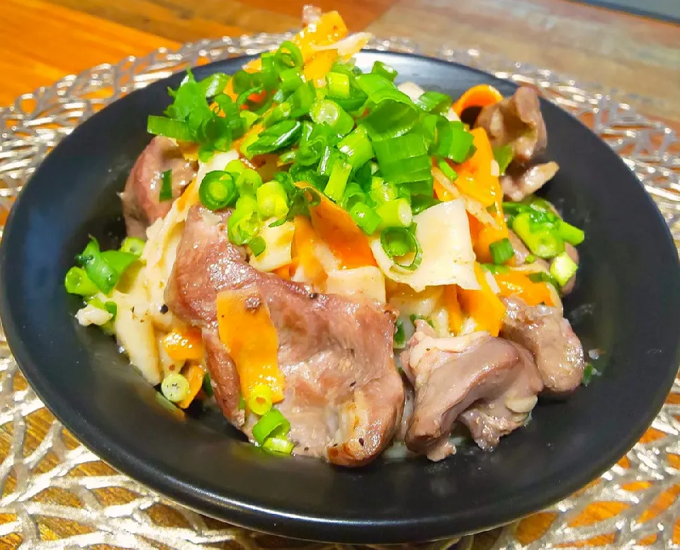 ビールに合う豚ハツ焼き刀削麺
〜レモンペッパー味〜|うーちゃんさん