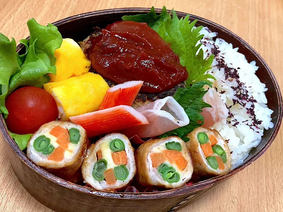 ハンバーグと野菜の肉巻き弁当|ちかちかさん