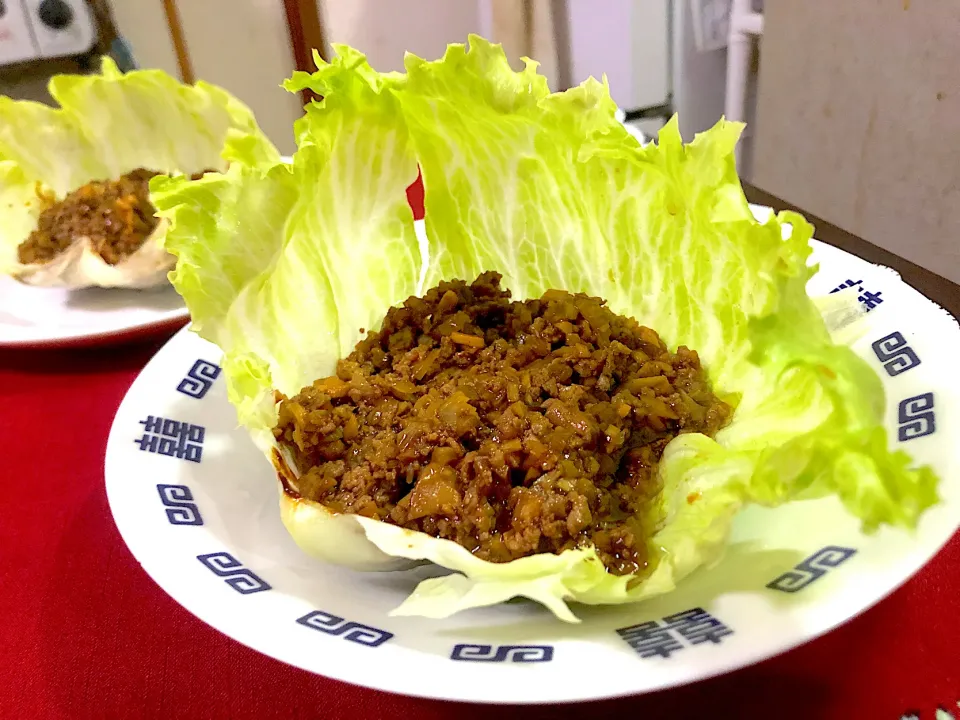 北京料理 生菜包鬆“ｽﾝﾂｧｲﾊﾟｫｿﾝ”（ひき肉と野菜のレタス包み）|イシュタール石井さん