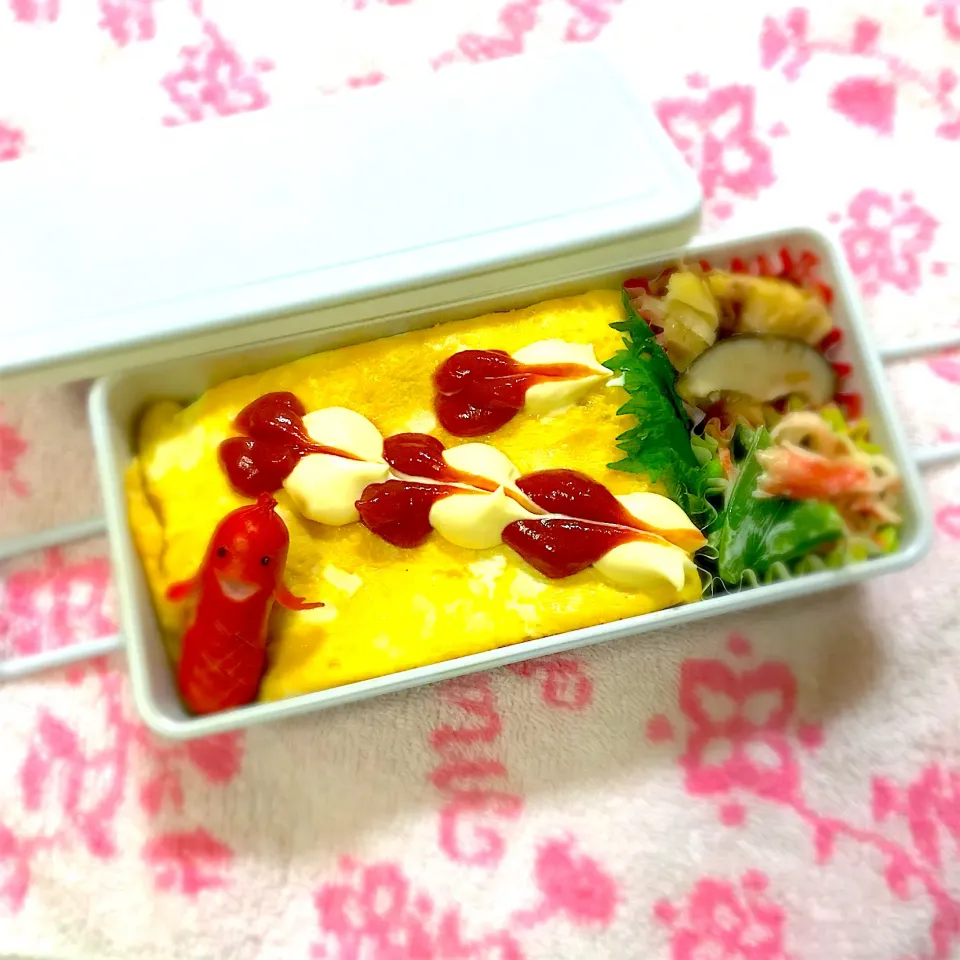 JK2弁当🍱〜オムライス・たけのこ土佐煮・スナップえんどうとカニカマのマヨポン・ソーセー人|華恋さん