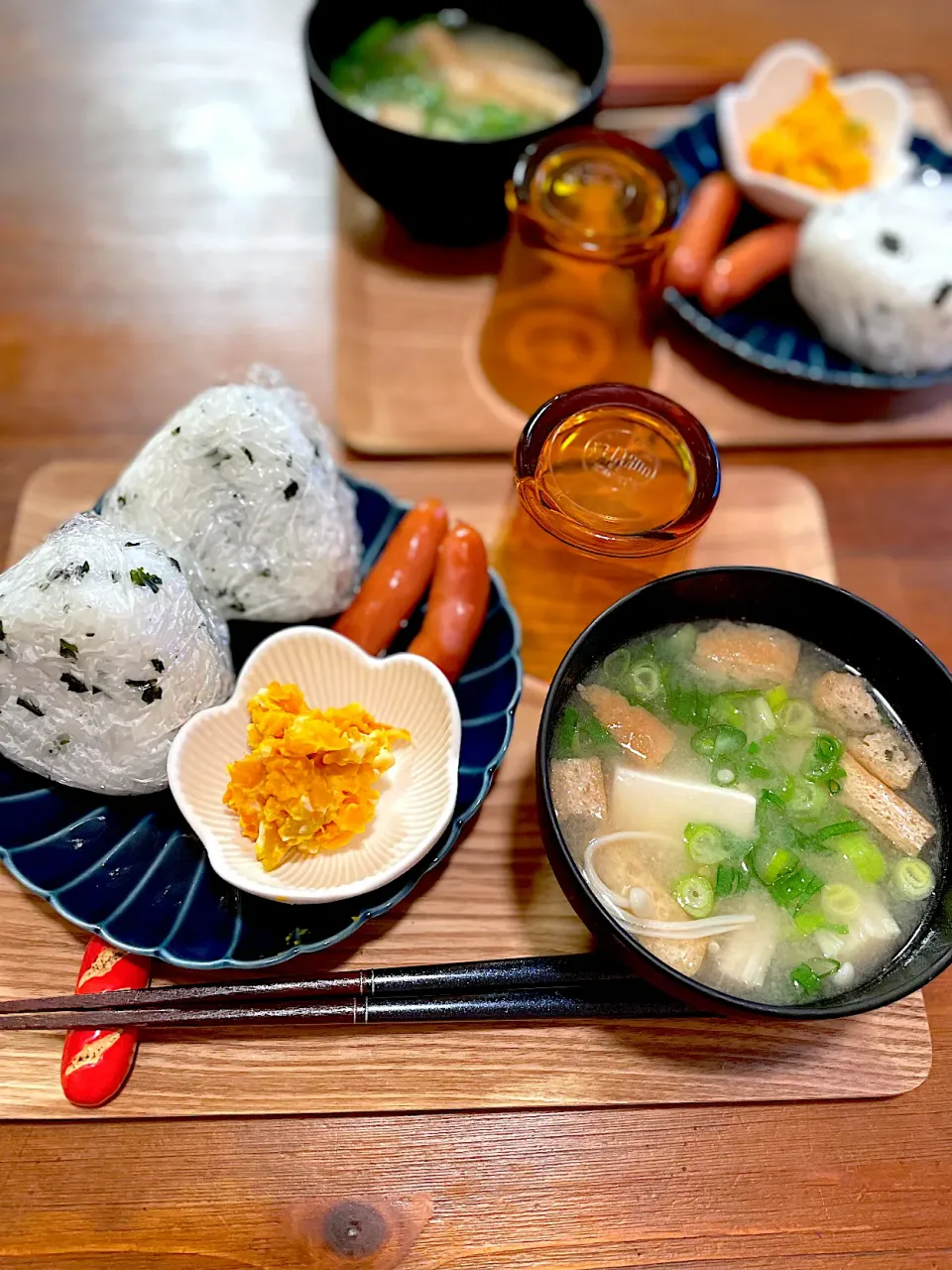 ワカメのおにぎり、豆腐とえのきのお味噌汁|ＭＡＲＵＥ家の食卓さん