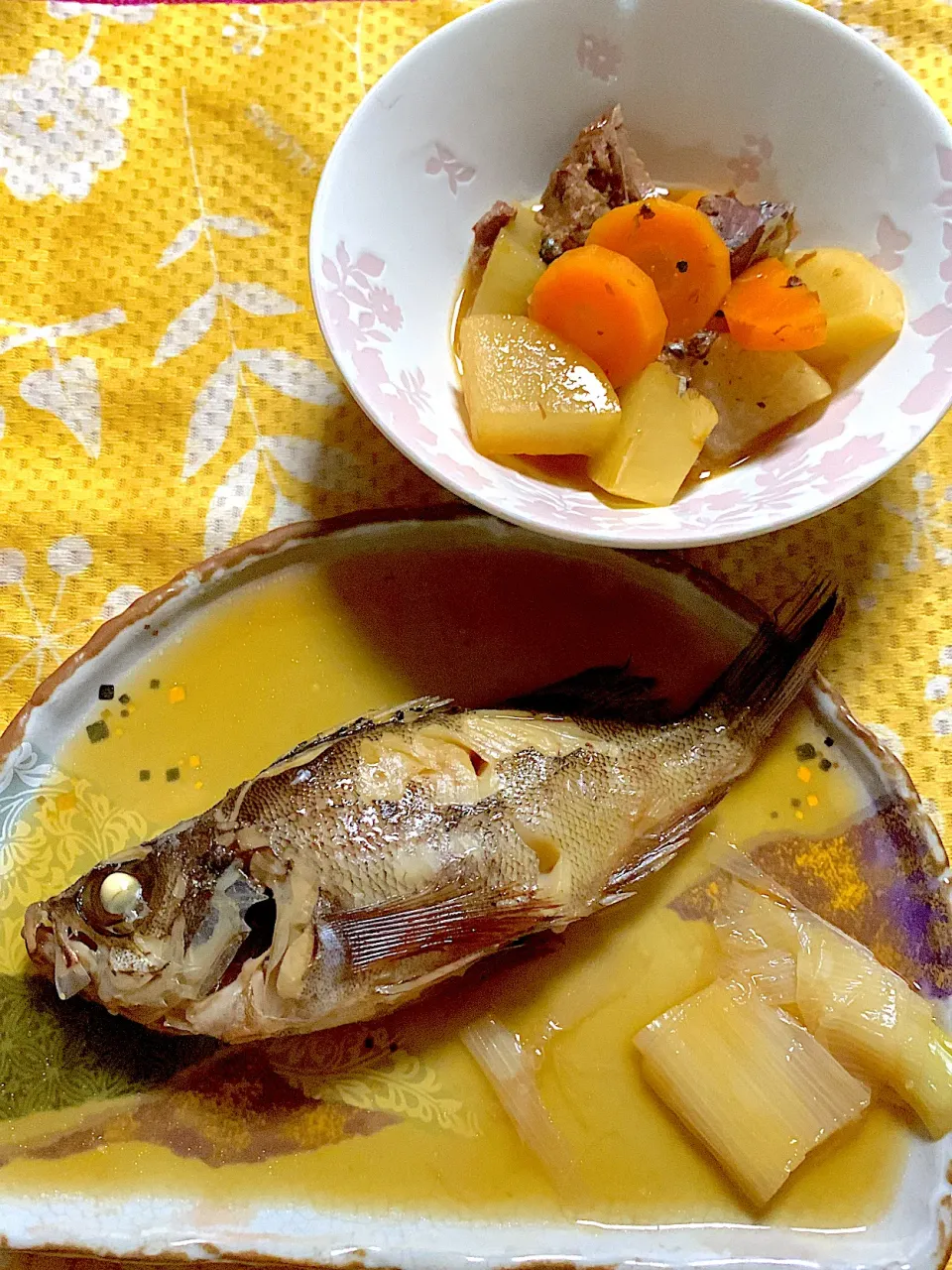 メバルの煮付け　大根と人参🥕の鯖味噌煮|掛谷節子さん