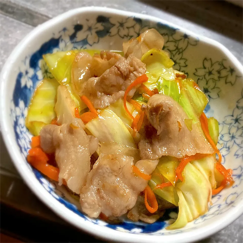 今夜は、豚バラとキャベツの甘酢炒めを頂きました😋美味い、美味すぎる👍🎵|ギムレットさん