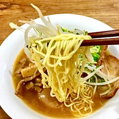 インスタントラーメンde昼ごはん・・|ばくあんしゃさん