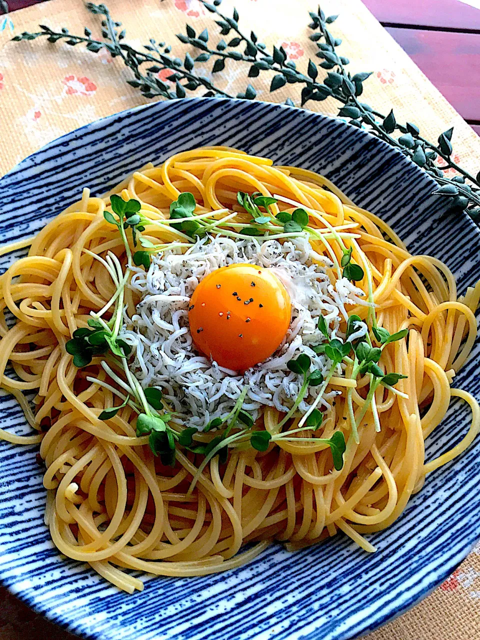 カルディのウニバターでしらすのせカルボナーラ❣️|🌺🌺Foodie🌺🌺さん