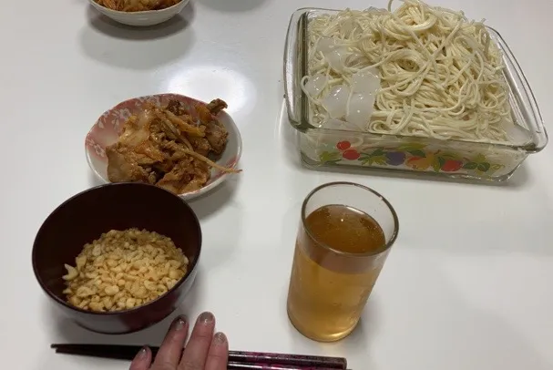 Snapdishの料理写真:晩御飯(^^)☆豚キムチ☆五島うどん|Saharaさん