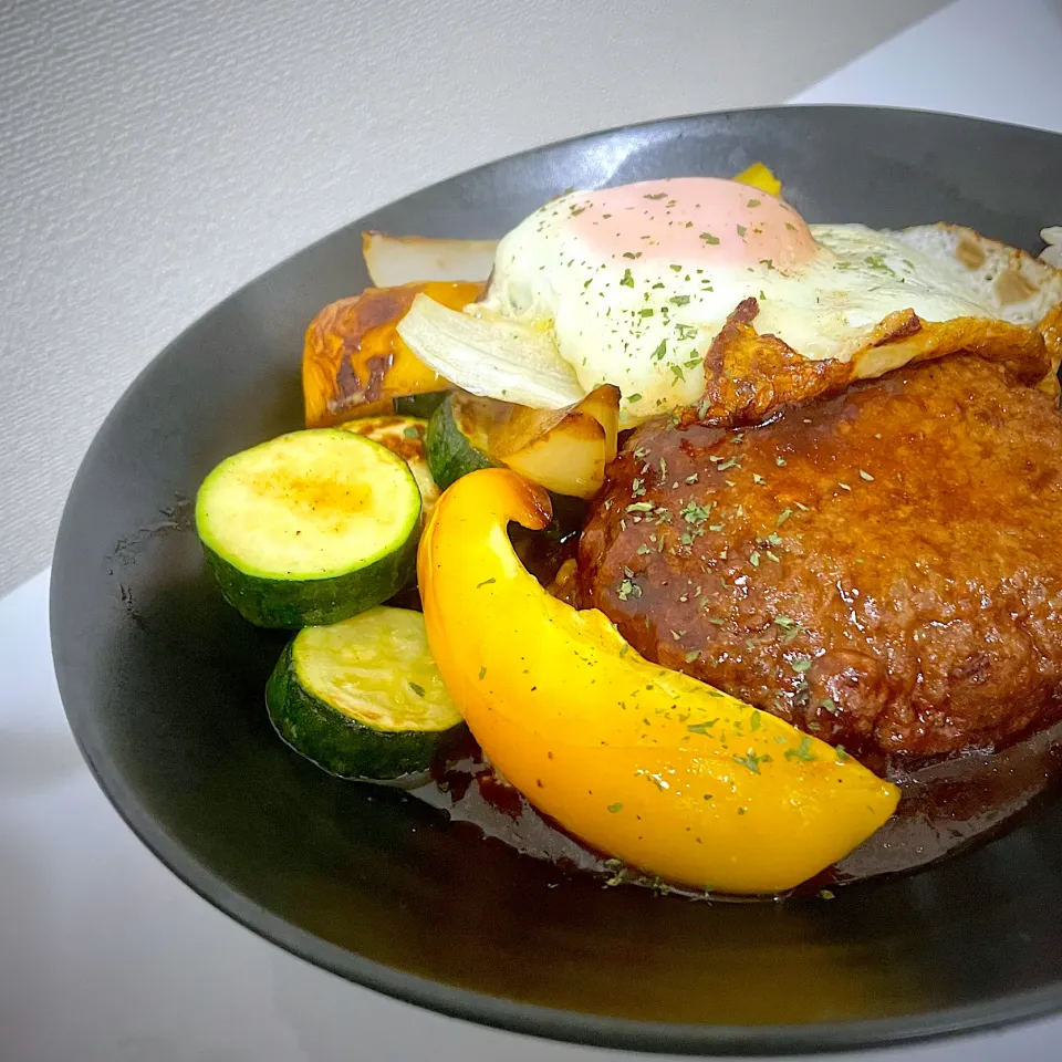 Snapdishの料理写真:りさこさんの料理 ロコモコ丼 feat.#セブンイレブン|りさこさん