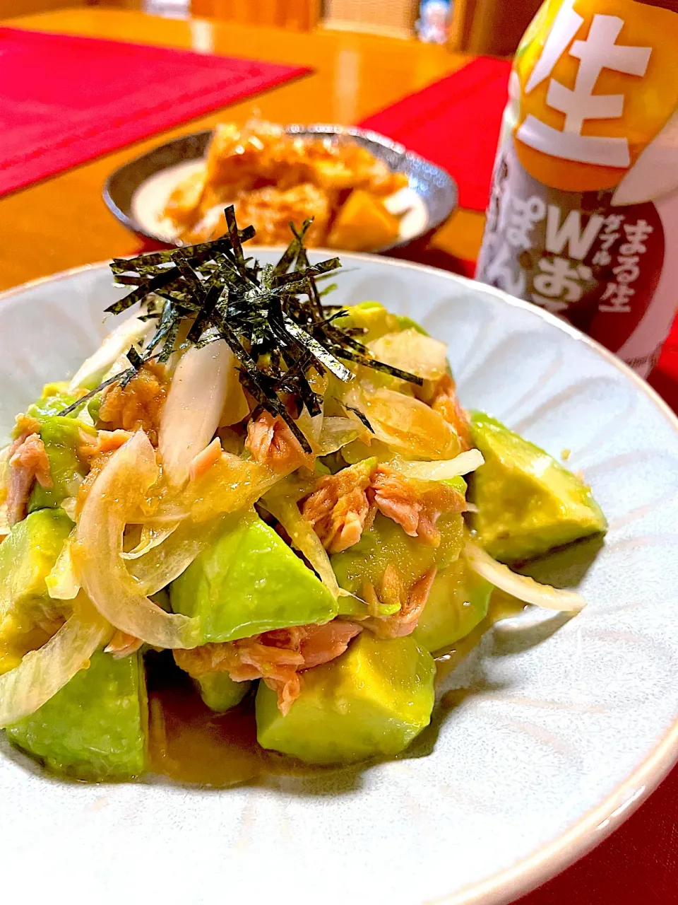 アボカドと新玉ねぎのおろしポン酢🍀*゜|おかちさん