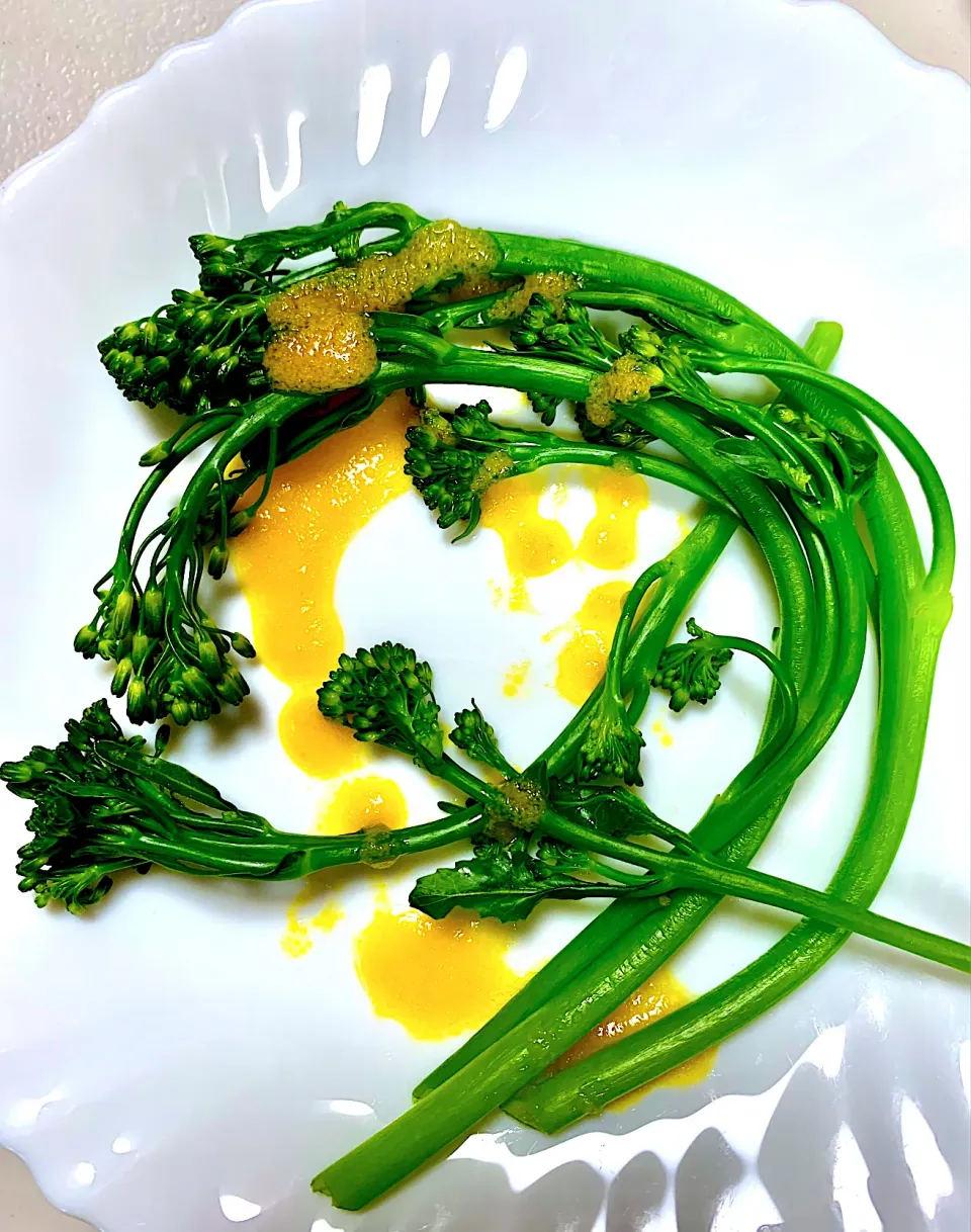 Broccolini with Homemade Japanese Carrot-Ginger Dressing|gonbenさん