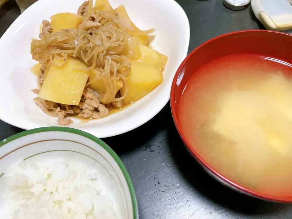 肉じゃが　豆腐とわかめのお味噌汁|ミホさん