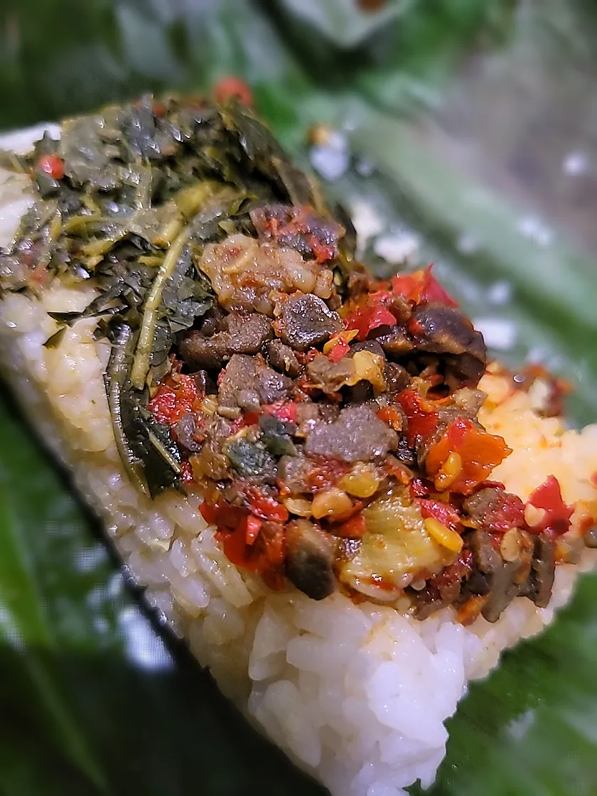 grill rice with fish in banana leaf|ranniadimeterさん