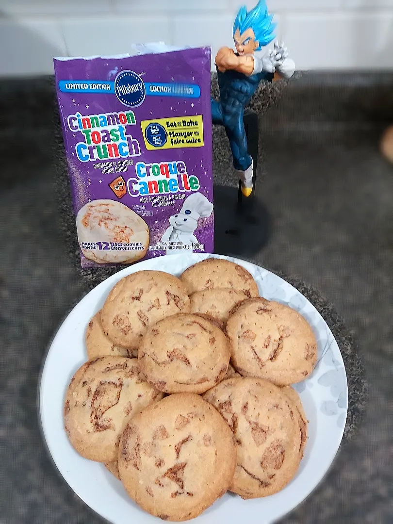 "Cinnamon toast crunch" limited edition Pillsbury cookies 🍪 😋|BentoFoxさん