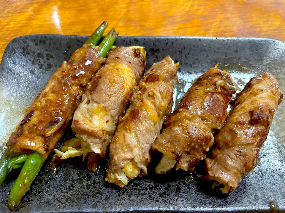 豚肉の塩揉みキャベツ巻き|さんだーさん