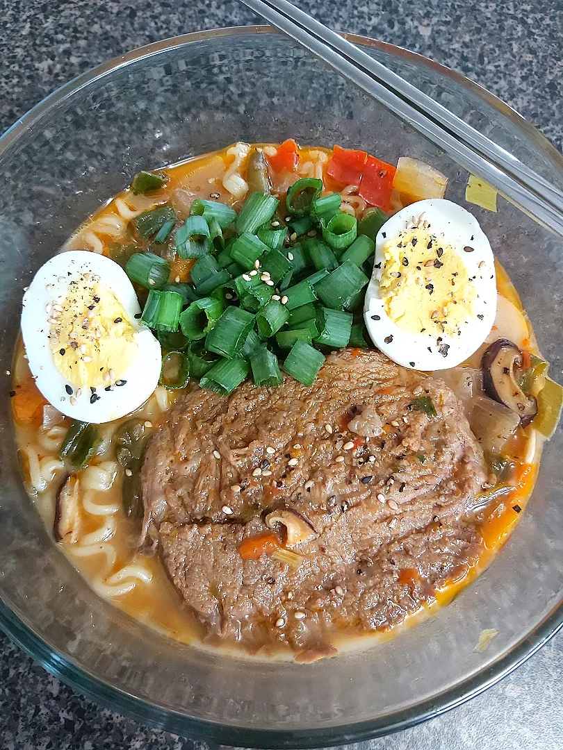 BentoFox's dish spicy miso & beef ramen|BentoFoxさん