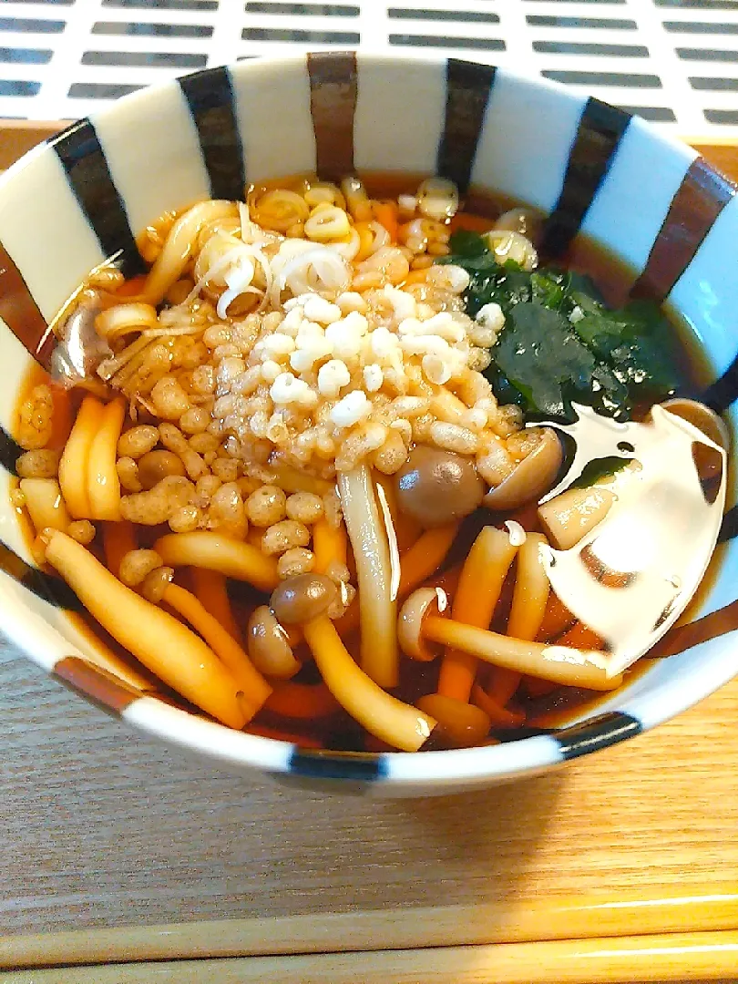 ワカメたぬきうどん|sumireさん