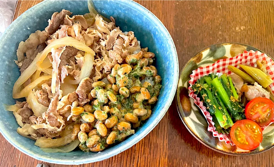 ランチ♯納豆牛丼♯ネバネバ丼♯小松菜おひたし|小松菜さん