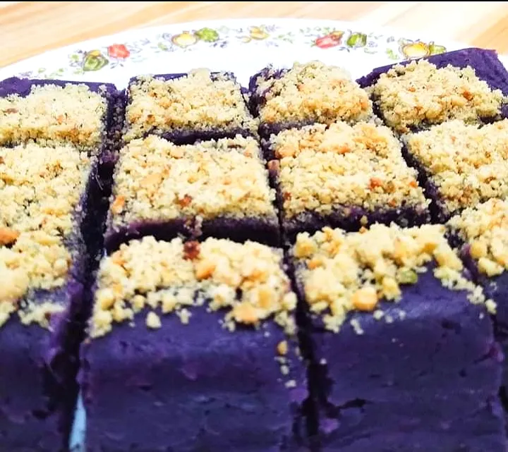 purple sweet potato with nut.|Harlina  (Malaysia)さん