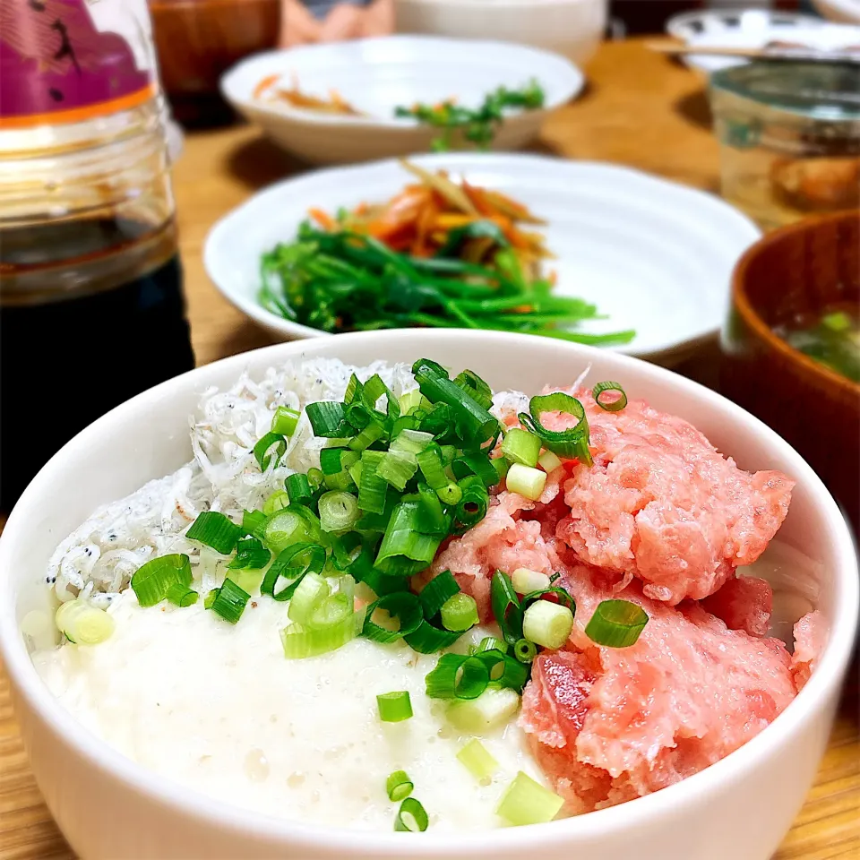 三食丼|にこりんさん