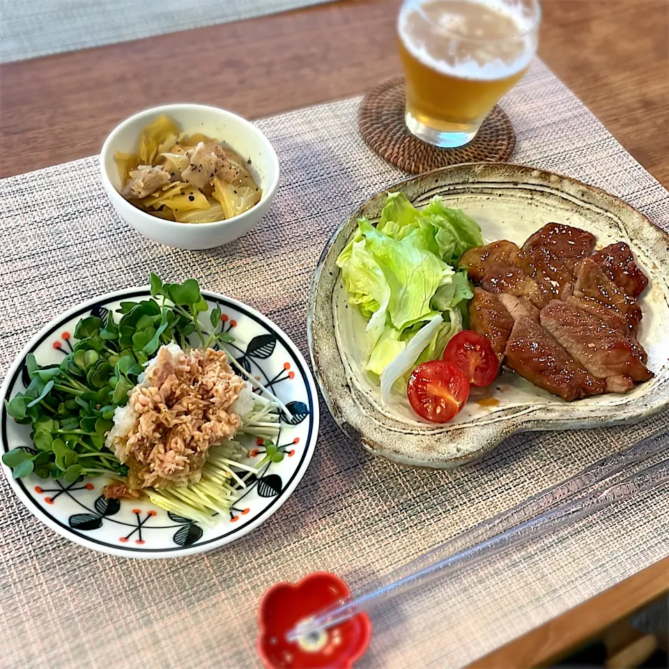 焼き豚
豚ばらとキャベツのさっと煮
ツナと貝割れのおろしぽん酢|𓇼 Ⓢ Ⓗ Ⓘ Ⓝ Ⓞ Ⓑ Ⓤ 𓇼さん