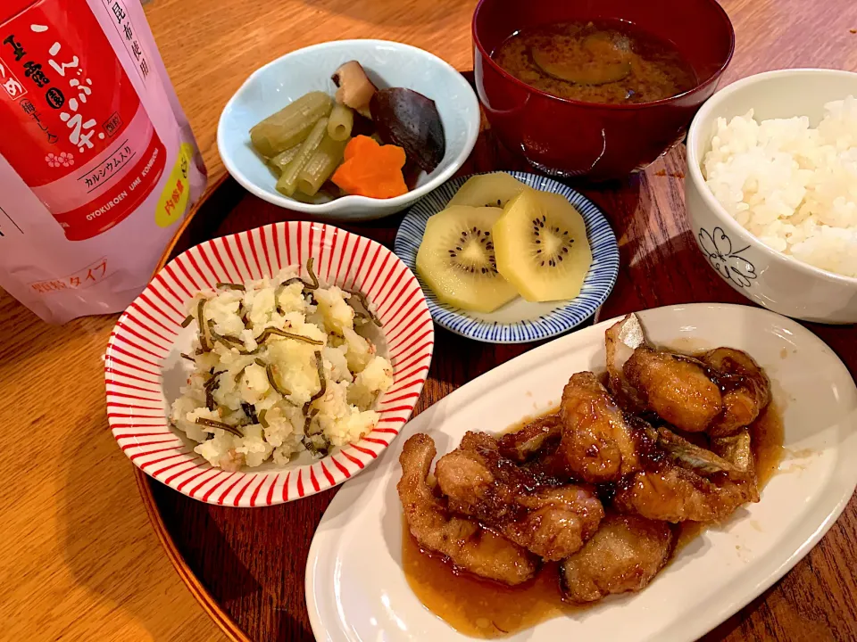 こんぶ茶味のポテトサラダ🥔|いちごさん