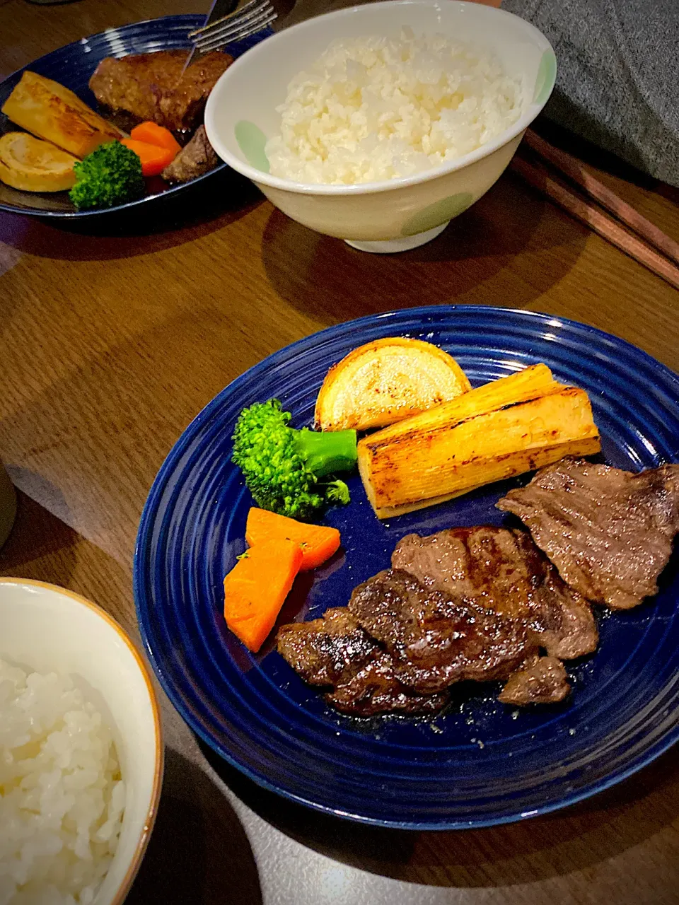 ビーフステーキ　鯨焼肉　焼き竹の子　蒸しブロッコリー　人参グラッセ　コーヒー|ch＊K*∀o(^^*)♪さん