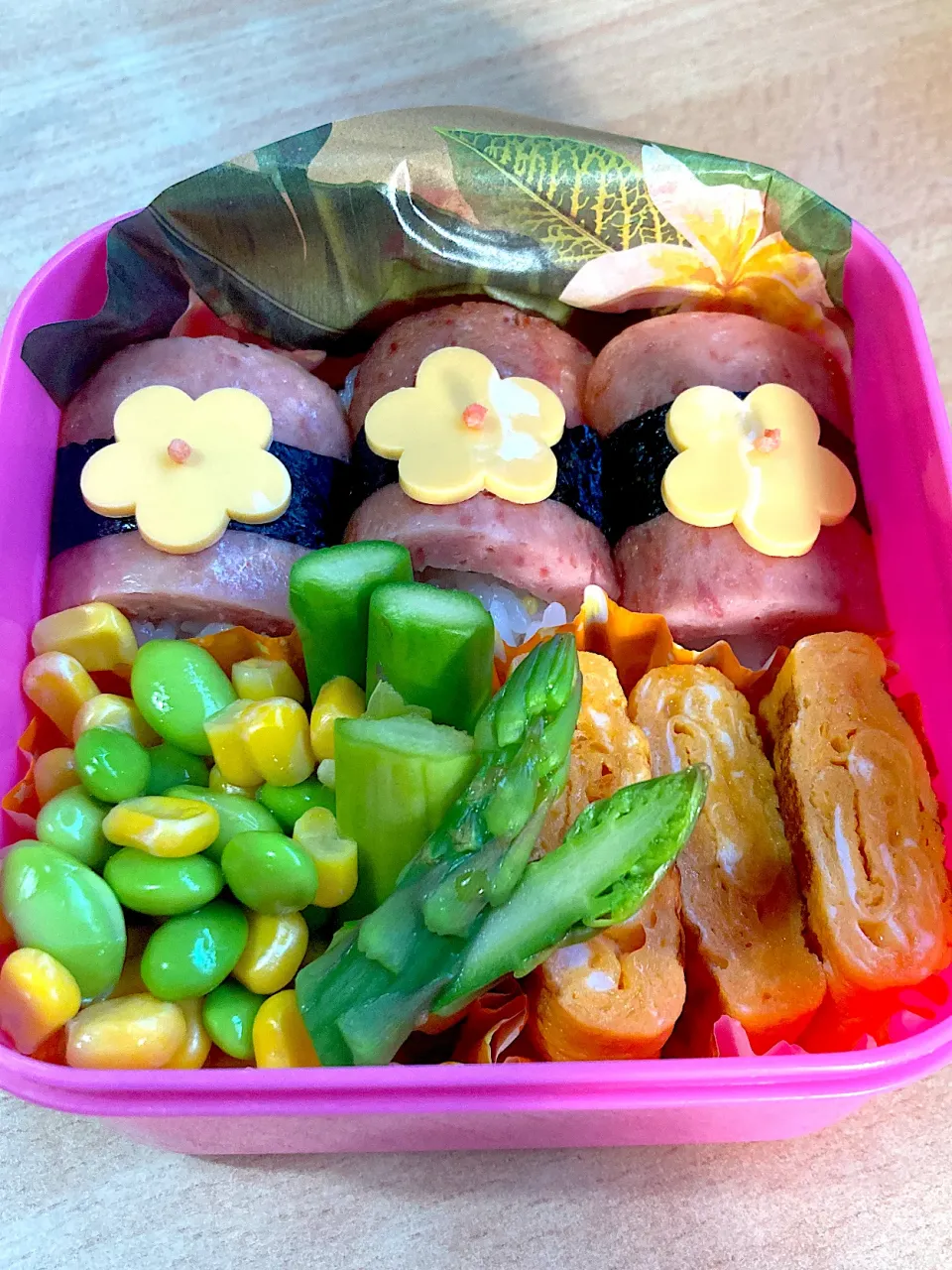 スパムおにぎり弁当🌸|matumotommさん