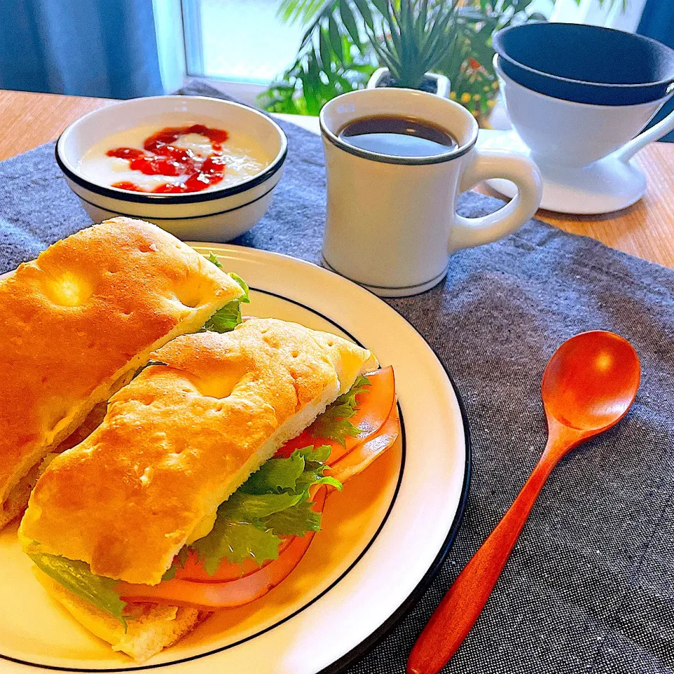 🥯🥗☕️ホカッチャサンドでブレックファースト|Sの食卓さん