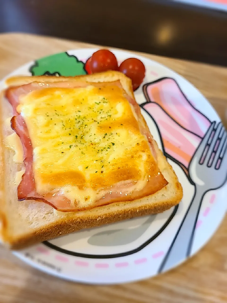 Snapdishの料理写真:ベーコンチーズモーニングトースト🍞😋|みぽりん♪さん