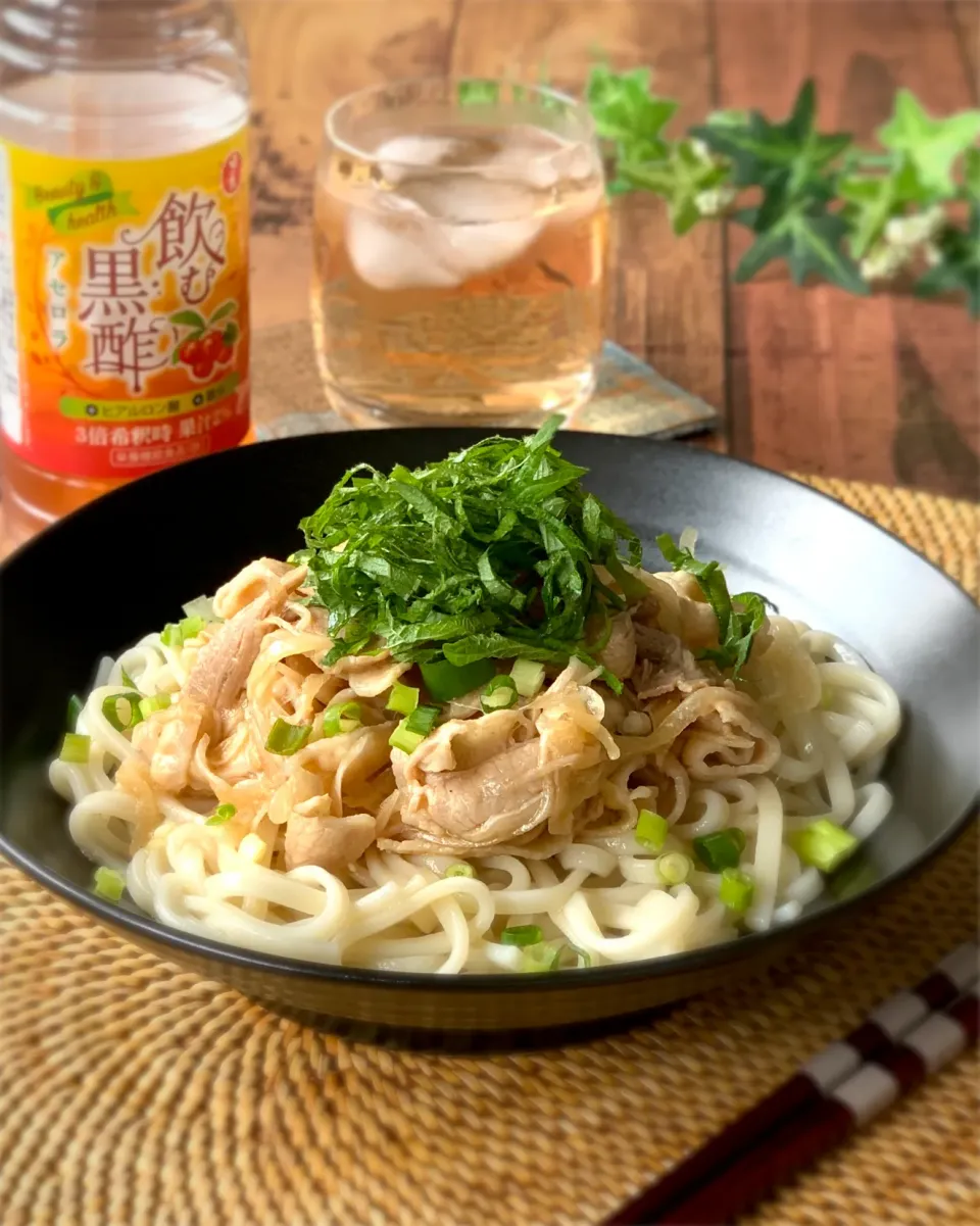 ひとりランチ♪冷やしぶっかけにともこちゃんの豚しゃぶのんを乗せて♡|あゆさん